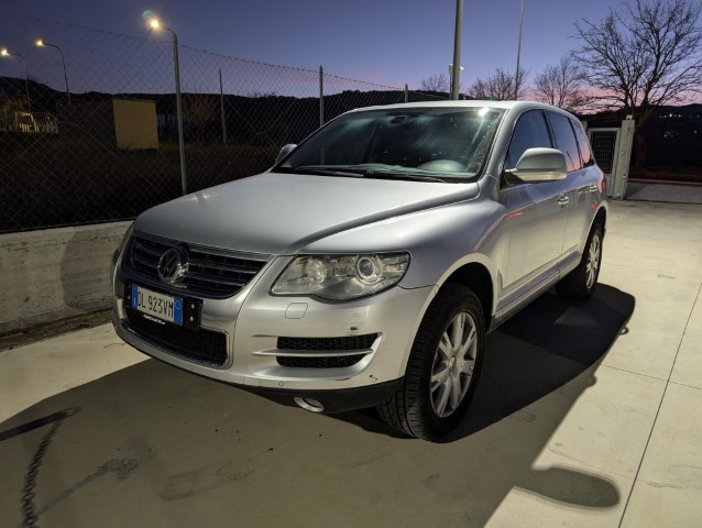 VOLKSWAGEN VOLKSWAGEN Touareg 3.0 V6 TDI Tiptronic