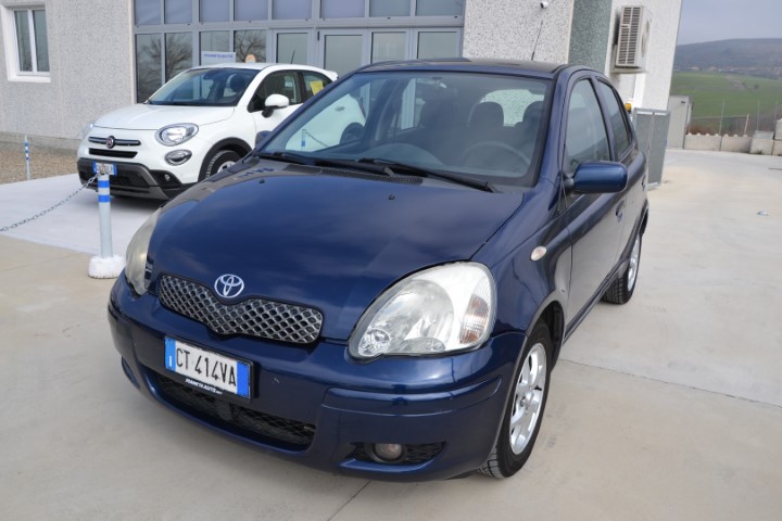 TOYOTA TOYOTA Yaris 1.0i cat 5 porte Neopatentati